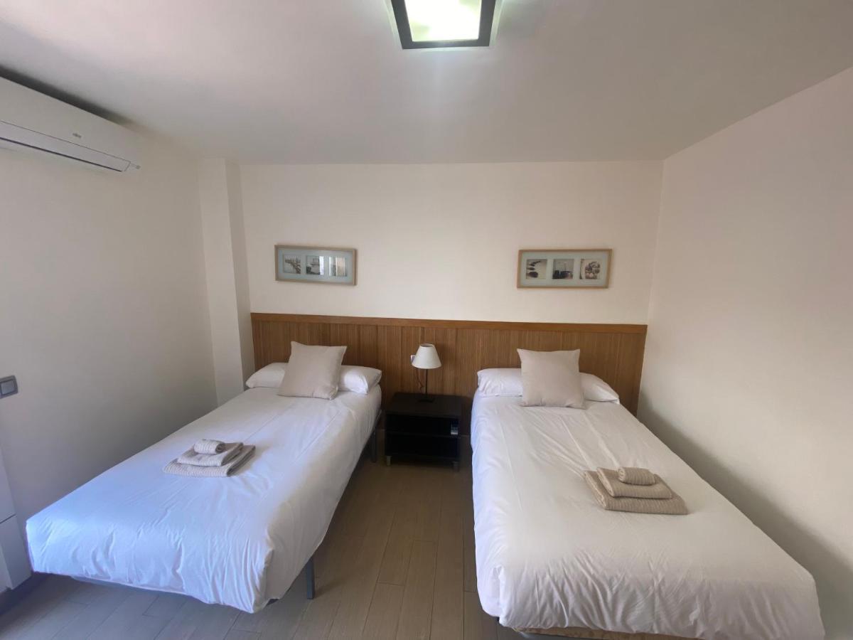 Albamar Frontline Beach Apartment 3 Bedrooms 푸엔히롤라 외부 사진