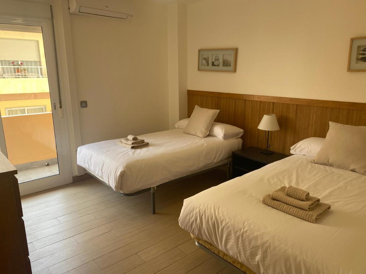 Albamar Frontline Beach Apartment 3 Bedrooms 푸엔히롤라 외부 사진
